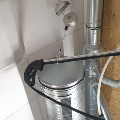 Pièces de guidage et de protection pour passage câbles